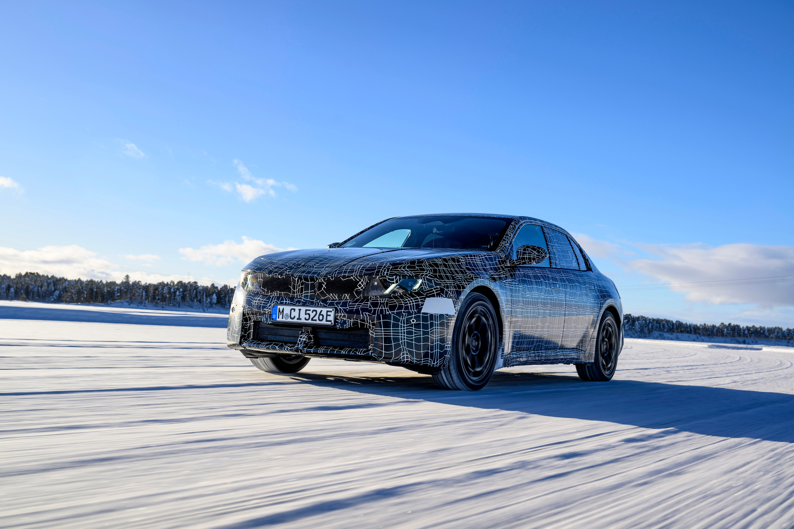 SMALL_P90631124_highRes